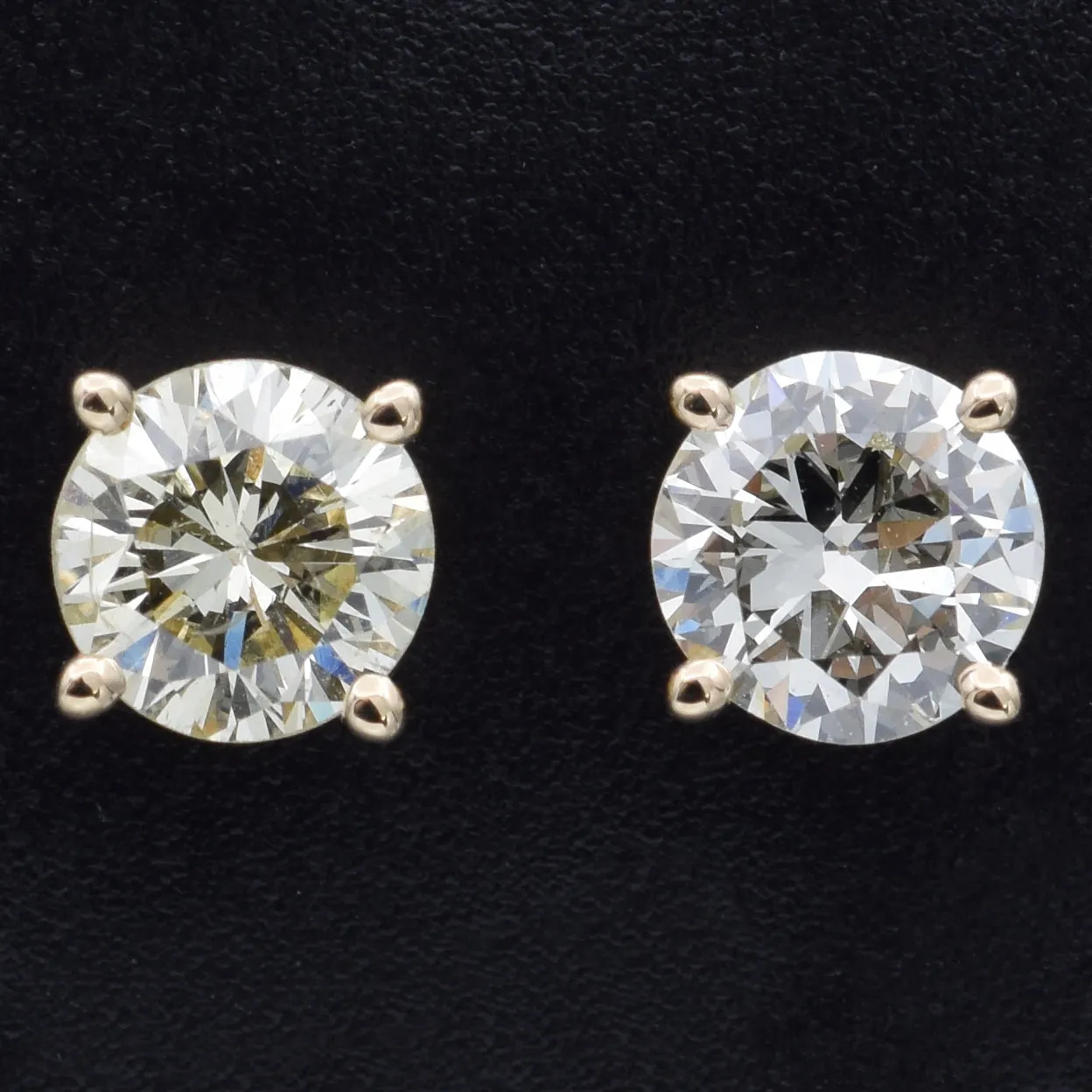 14K Yellow Gold 0.90 TCW Natural Diamond Round Stud Earrings 4.9-5.0 mm