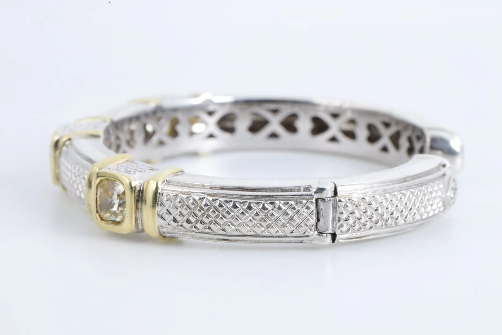 6.25" 925 Silver & 18k Yellow Gold 0.06tcw Diamond Cuff Bracelet (43.12g.)