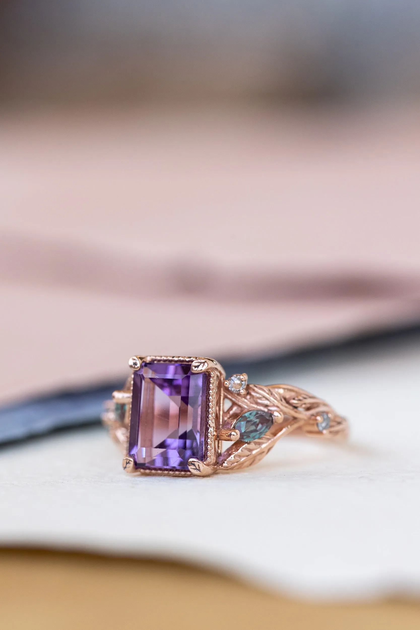 Amethyst engagement ring with alexandrites and salt&pepper diamonds / Patricia