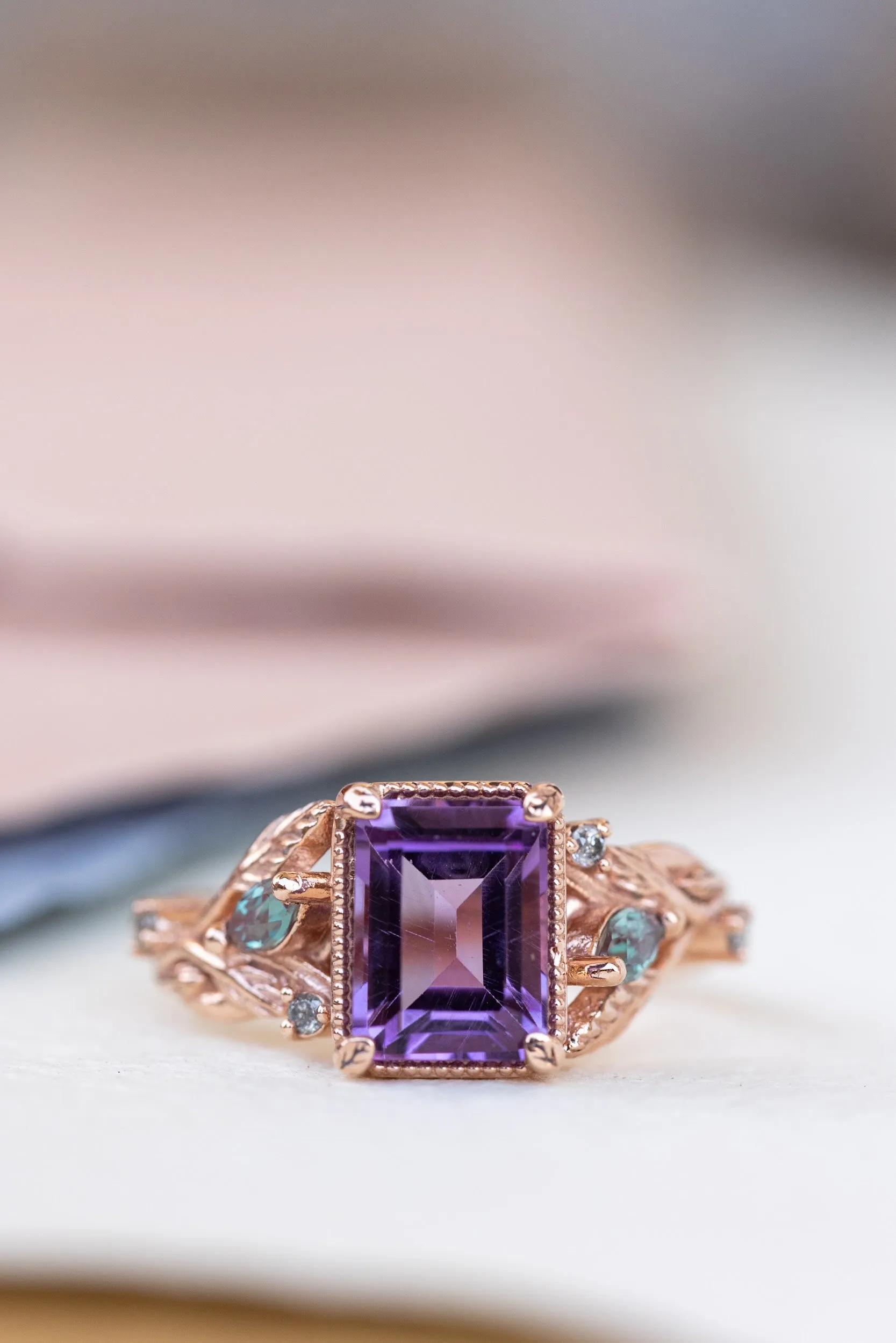 Amethyst engagement ring with alexandrites and salt&pepper diamonds / Patricia