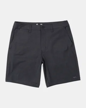 Boys Back In Hybrid 19 Shorts - Black