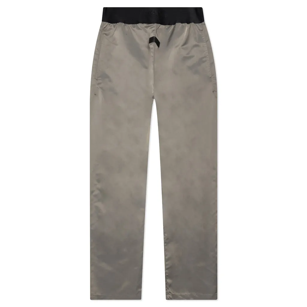 Essentials Relaxed Trouser - Desert Taupe